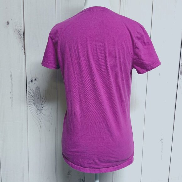 The North Face V-Neck Logo Tee Magenta Pink Women’s Medium Organic Cotton EUC - Picture 3 of 8